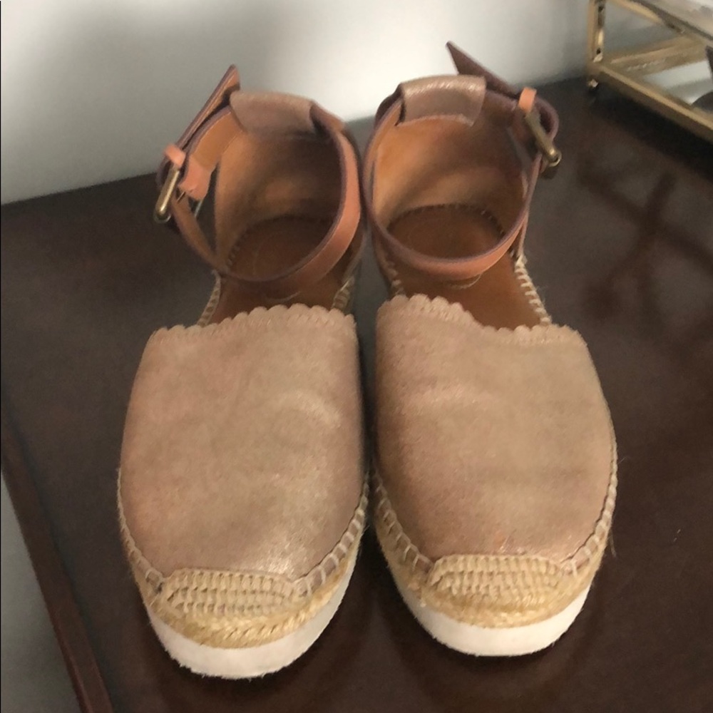 Closed toe sandal